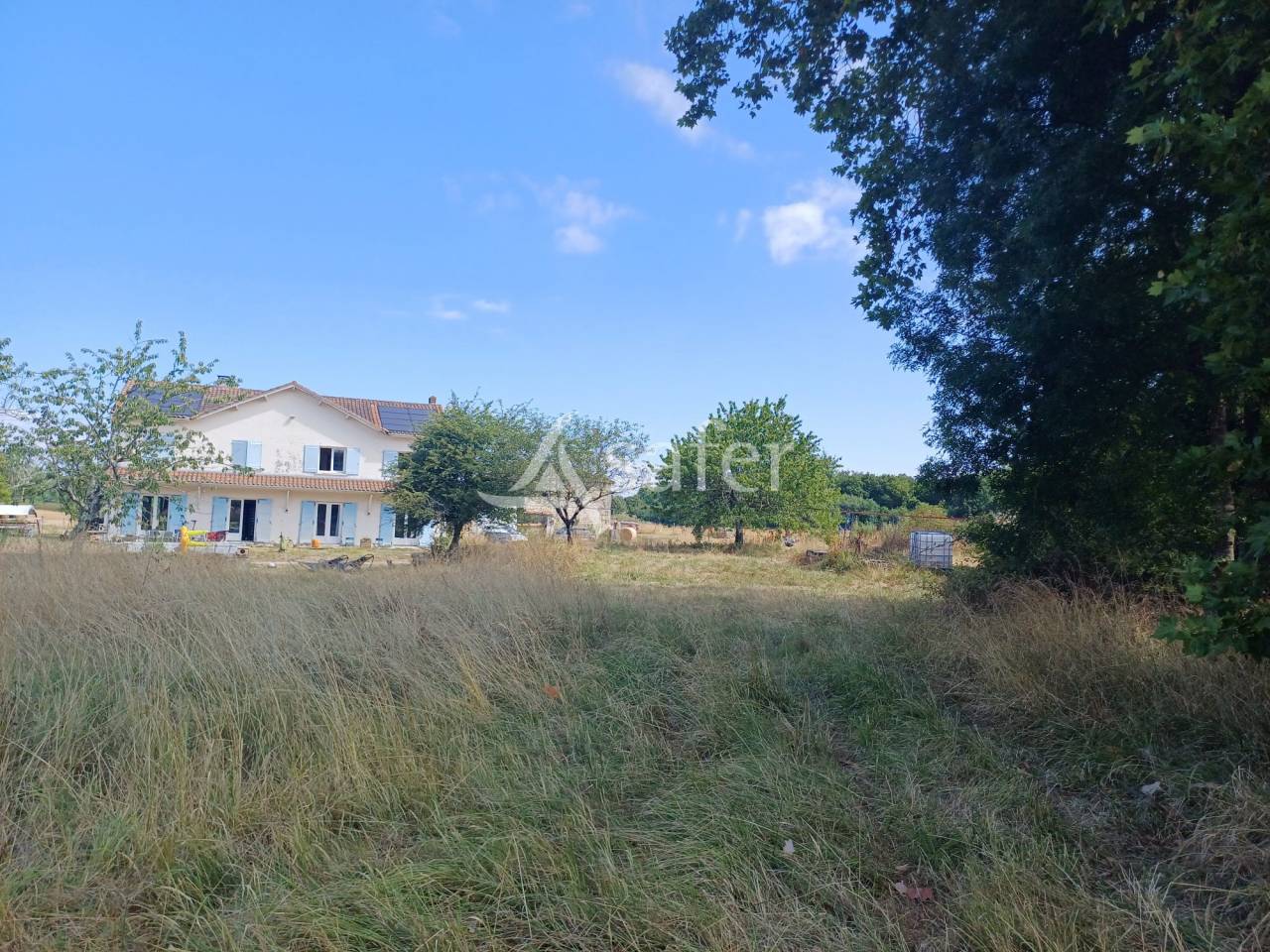 Explotaci&oacute;n agr&iacute;cola En venta Charente Mar&iacute;timo