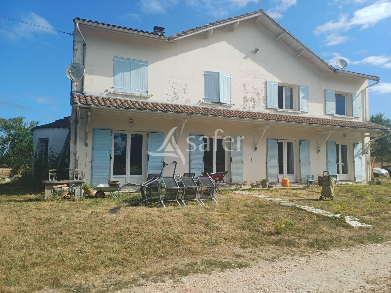 Explotaci&oacute;n agr&iacute;cola En venta Charente Mar&iacute;timo
