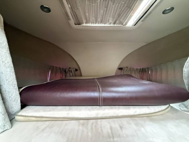 Furgoneta para caballos Oakley Scania 340 2006 De segunda mano