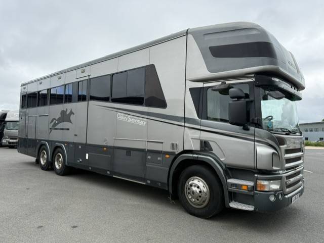 Furgoneta para caballos Oakley Scania 340 2006 De segunda mano