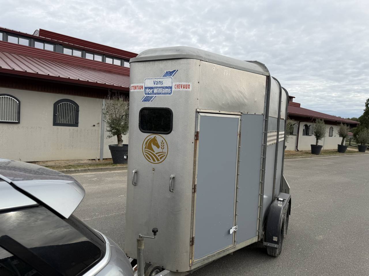 Van caballos Ifor Williams HB505R 2 Caballos 2000 De segunda mano