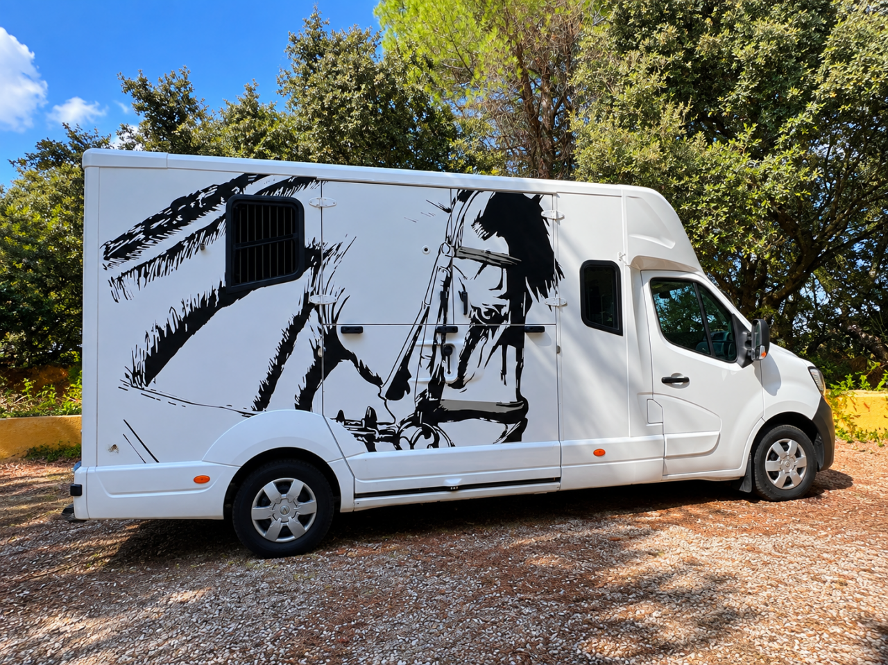 Furgoneta para caballos Renault Master filovan S5  2021 De segunda mano