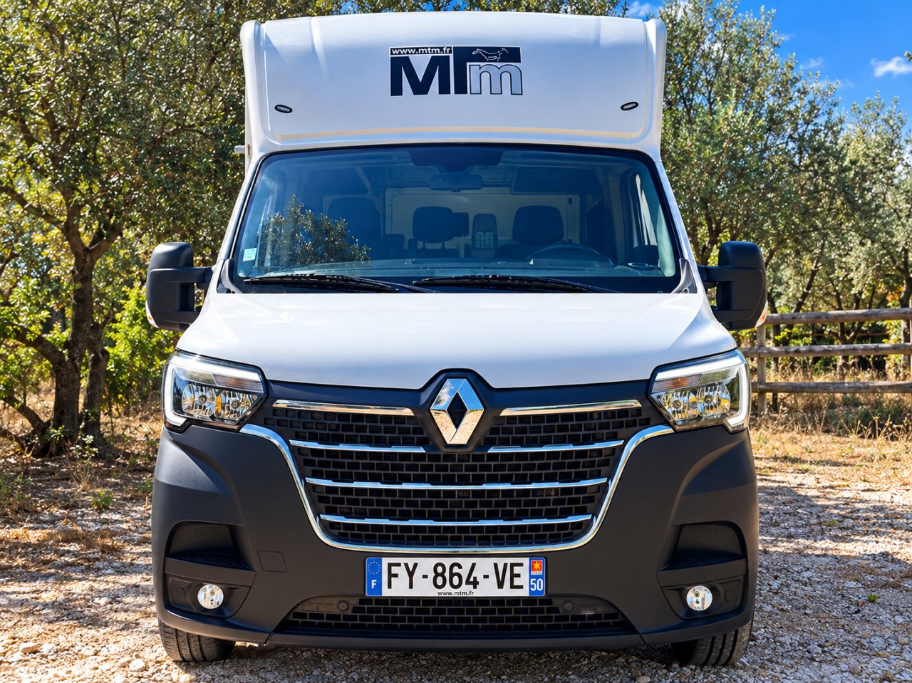 Furgoneta para caballos Renault Master filovan S5  2021 De segunda mano