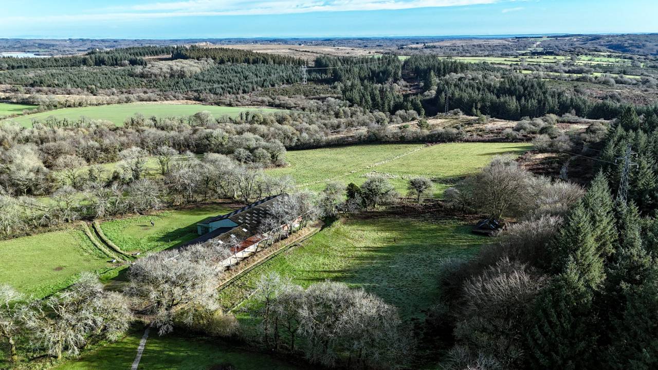Bonita residencia ecuestre En venta Finisterre