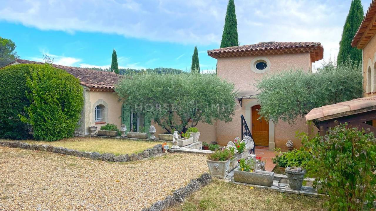 Bonita residencia ecuestre En venta Var