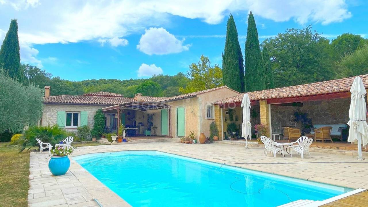 Bonita residencia ecuestre En venta Var