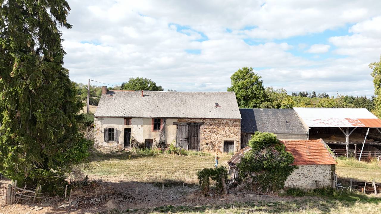 Granja para restaurar En venta Creuse