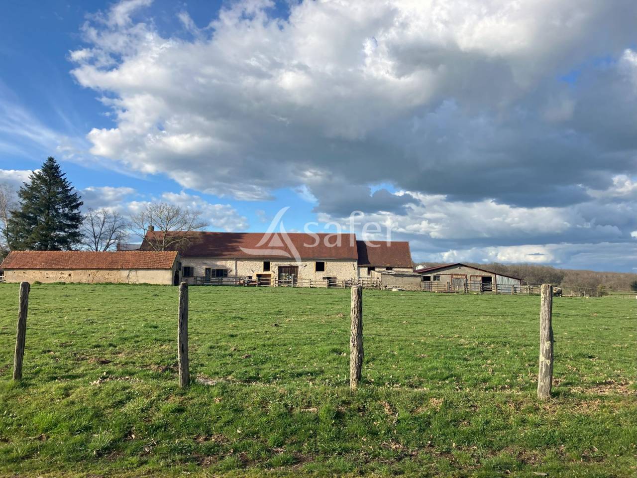Explotaci&oacute;n agr&iacute;cola En venta Saona y Loira