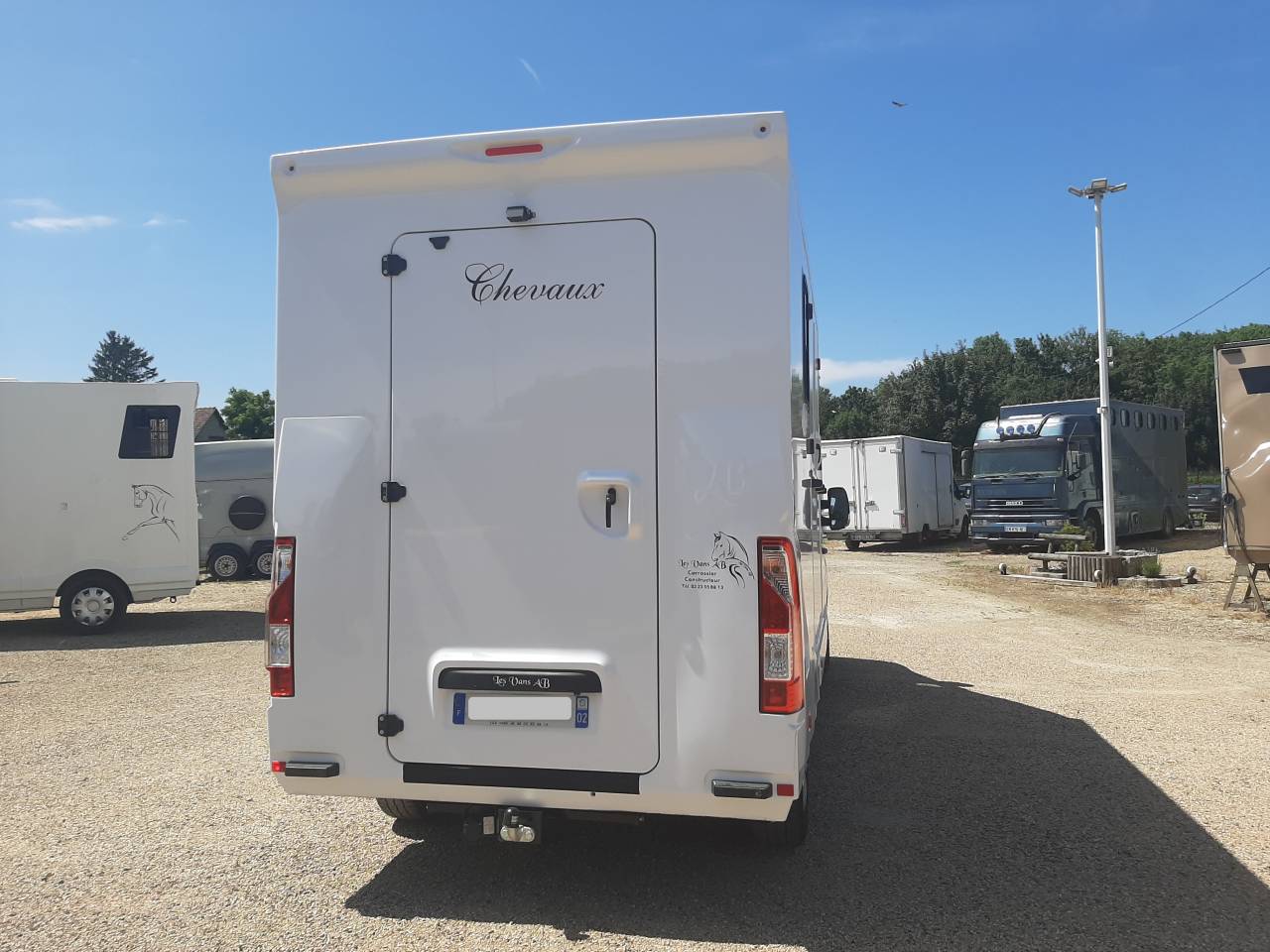 Furgoneta para caballos Renault Master 2022 De segunda mano
