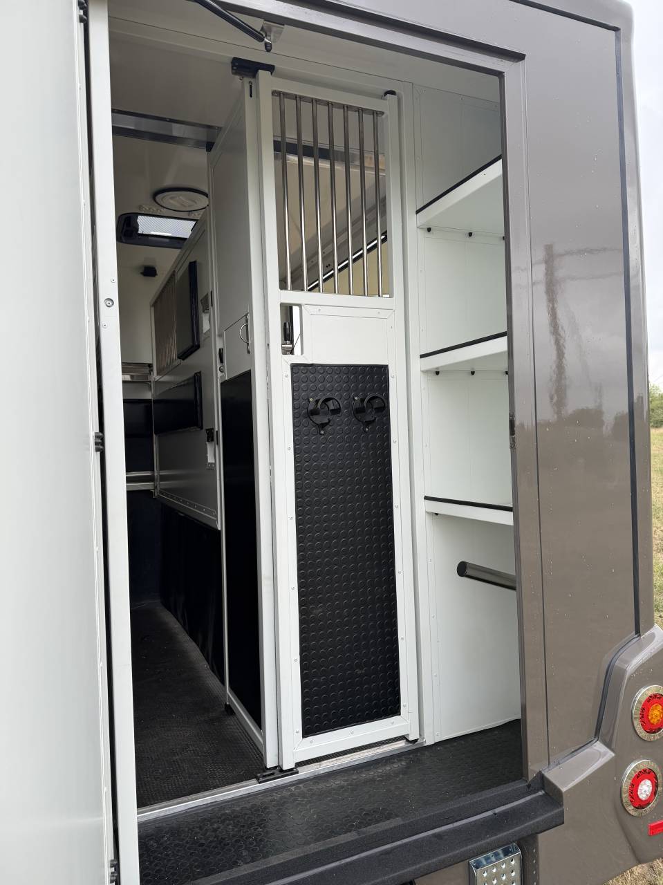 Furgoneta para caballos Renault Master Equimatt 2022 Nuevo