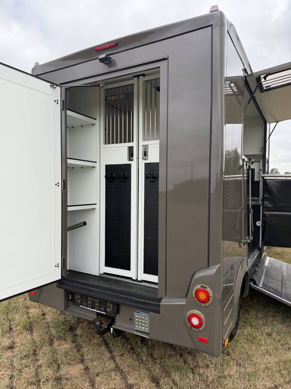 Furgoneta para caballos Renault Master Equimatt 2022 Nuevo