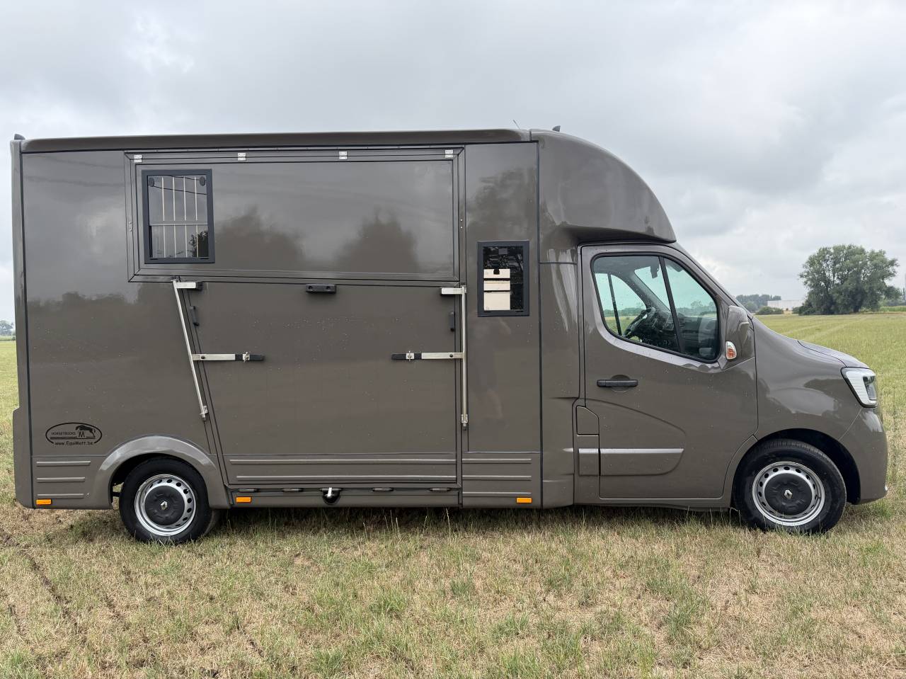 Furgoneta para caballos Renault Master Equimatt 2022 Nuevo