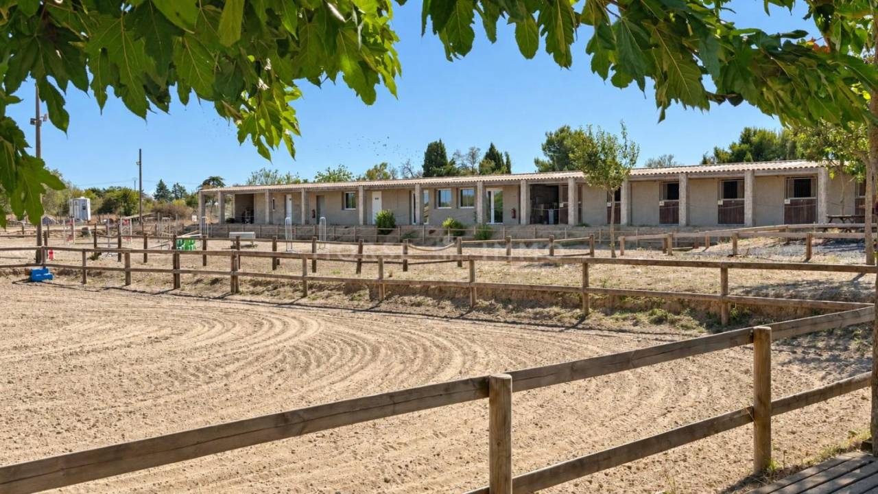 Propiedad ecuestre En venta H&eacute;rault