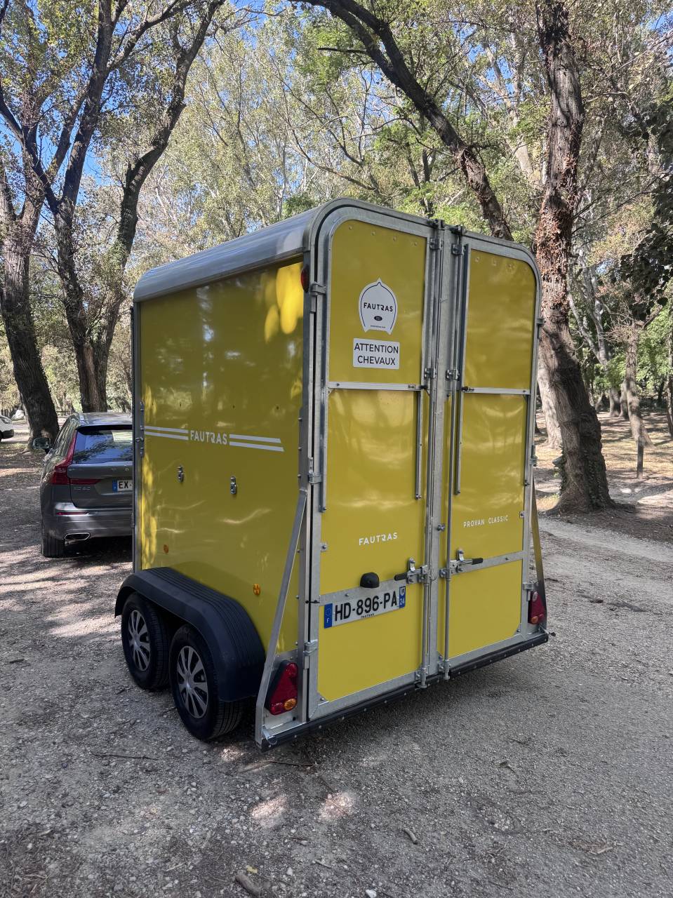 Van caballos Fautras PROVAN CLASSIC 2 Caballos 2025 De segunda mano