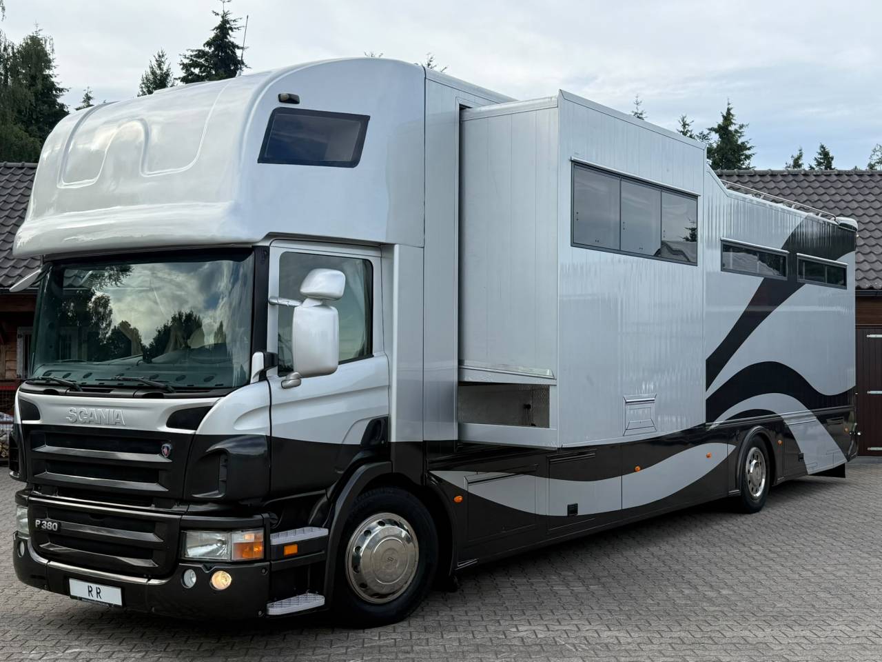 Cami&oacute;n para caballos Scania living 2007 De segunda mano