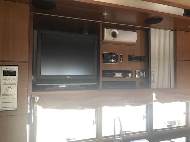 Cami&oacute;n para caballos Scania living 2007 De segunda mano