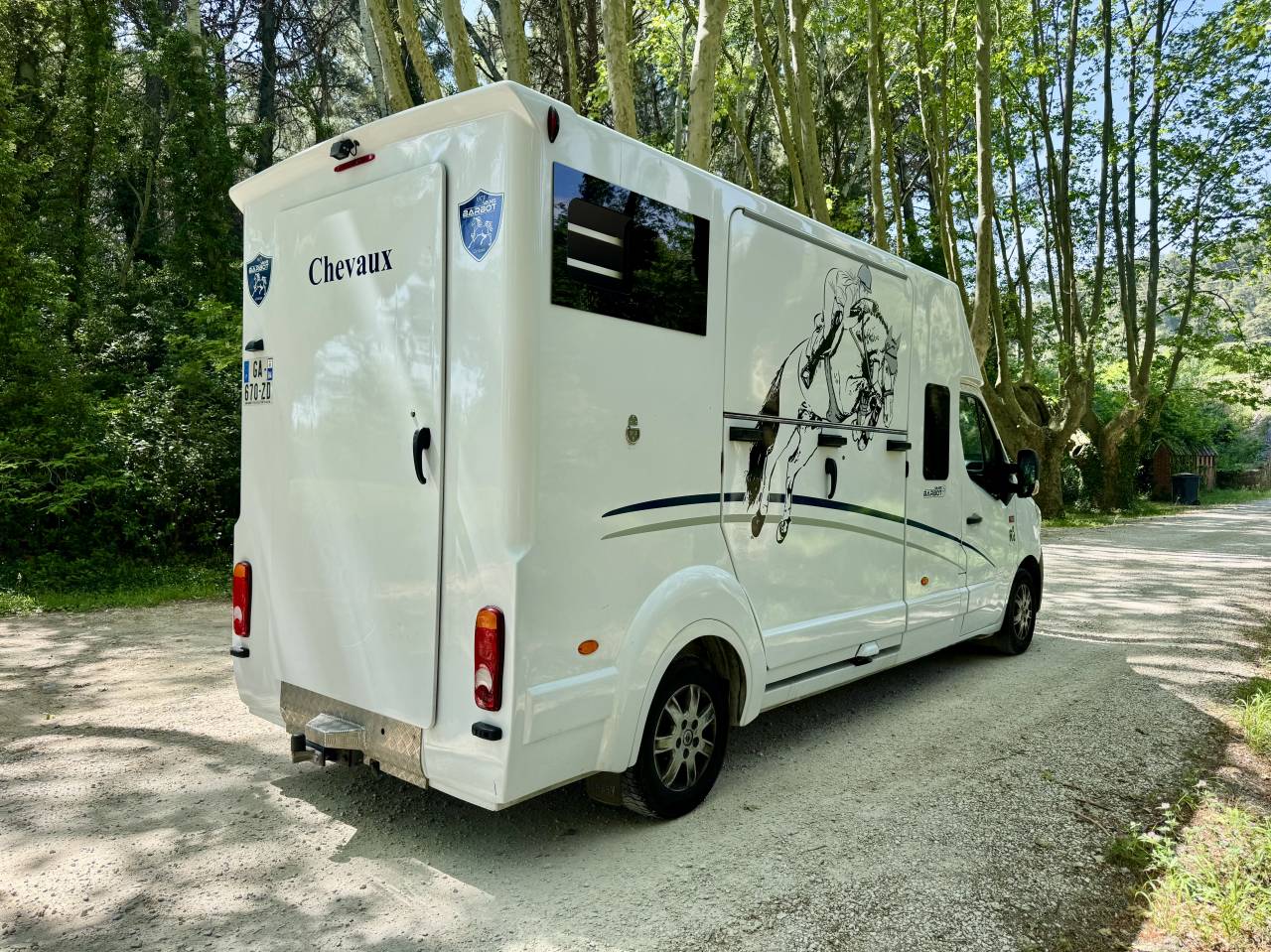 Furgoneta para caballos Barbot POLYVAN D5 2021 De segunda mano