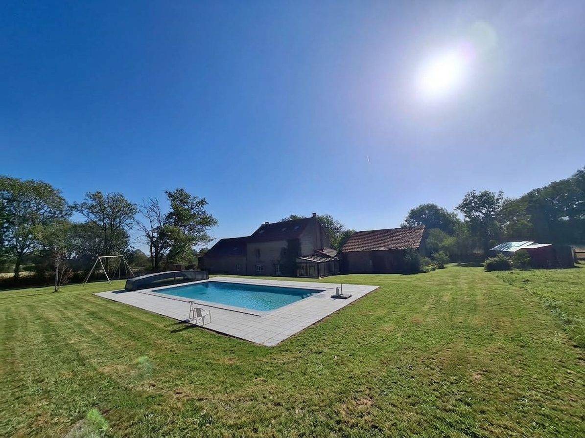 Cuadra de propietarios En venta Puy-de-D&ocirc;me