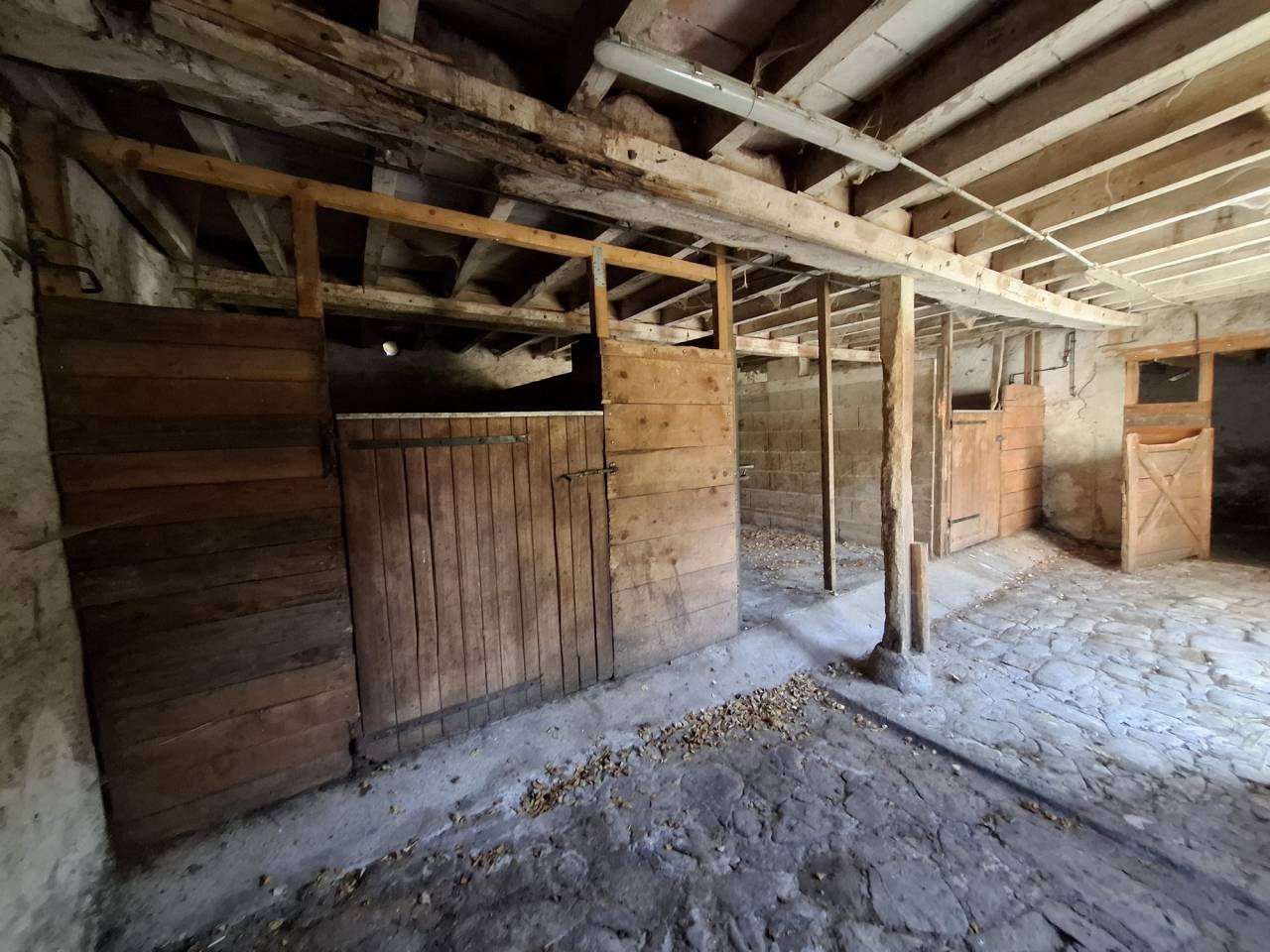 Cuadra de propietarios En venta Puy-de-D&ocirc;me