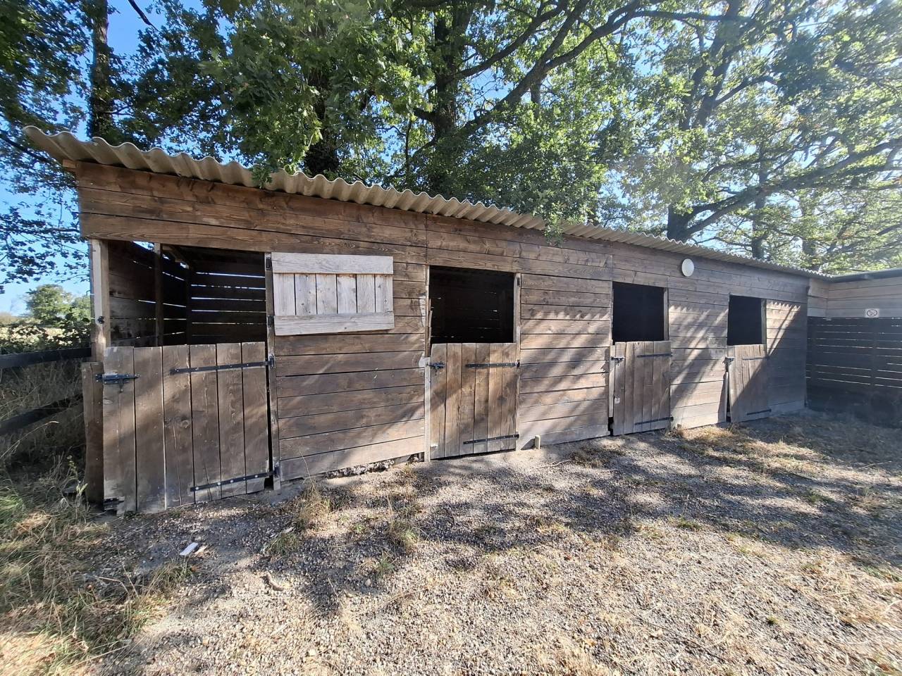 Cuadra de propietarios En venta Puy-de-D&ocirc;me