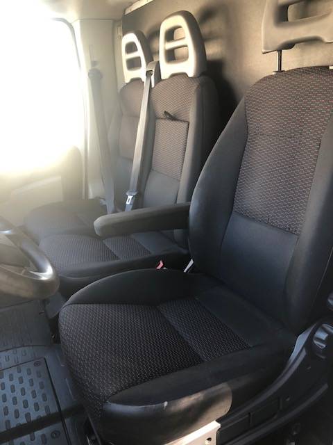 Furgoneta para caballos Peugeot equitreck 2016 De segunda mano