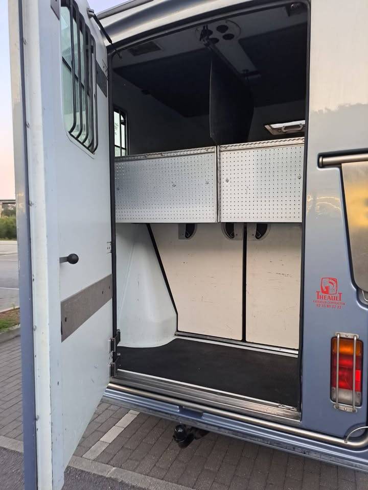 Renault Master Theault