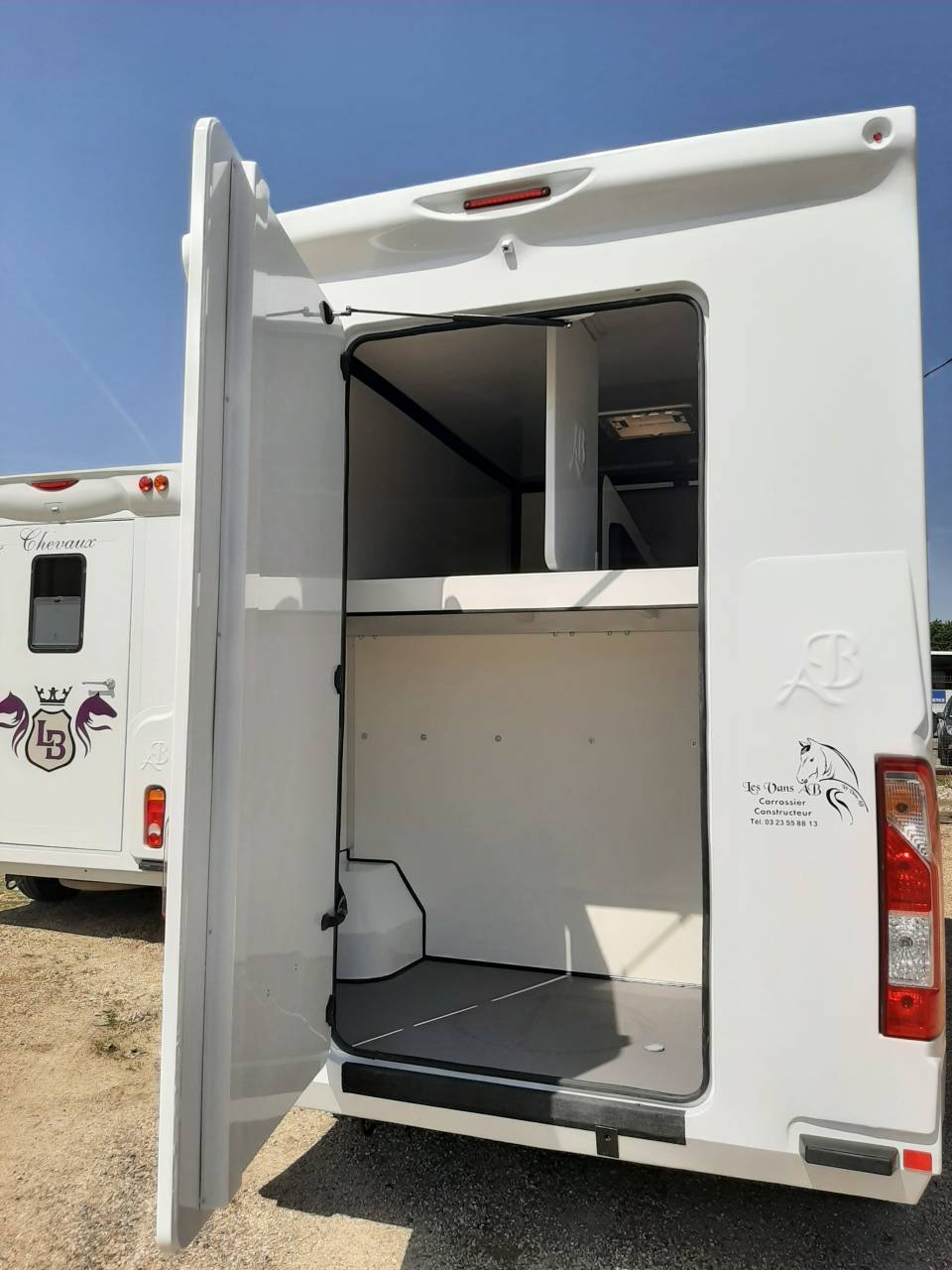 Furgoneta para caballos Renault Master 2020 De segunda mano