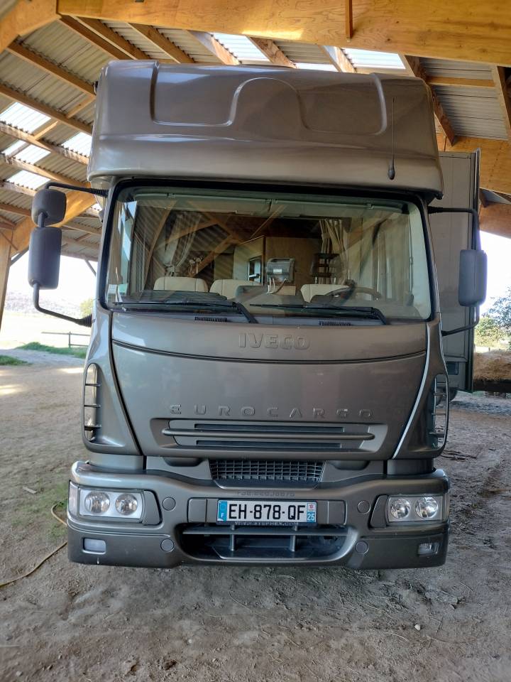 Cami&oacute;n para caballos Iveco STEPHEX 2006 De segunda mano