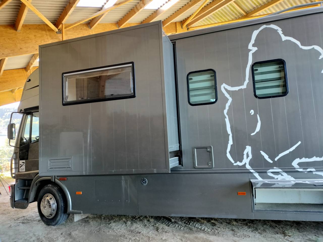 Cami&oacute;n para caballos Iveco STEPHEX 2006 De segunda mano