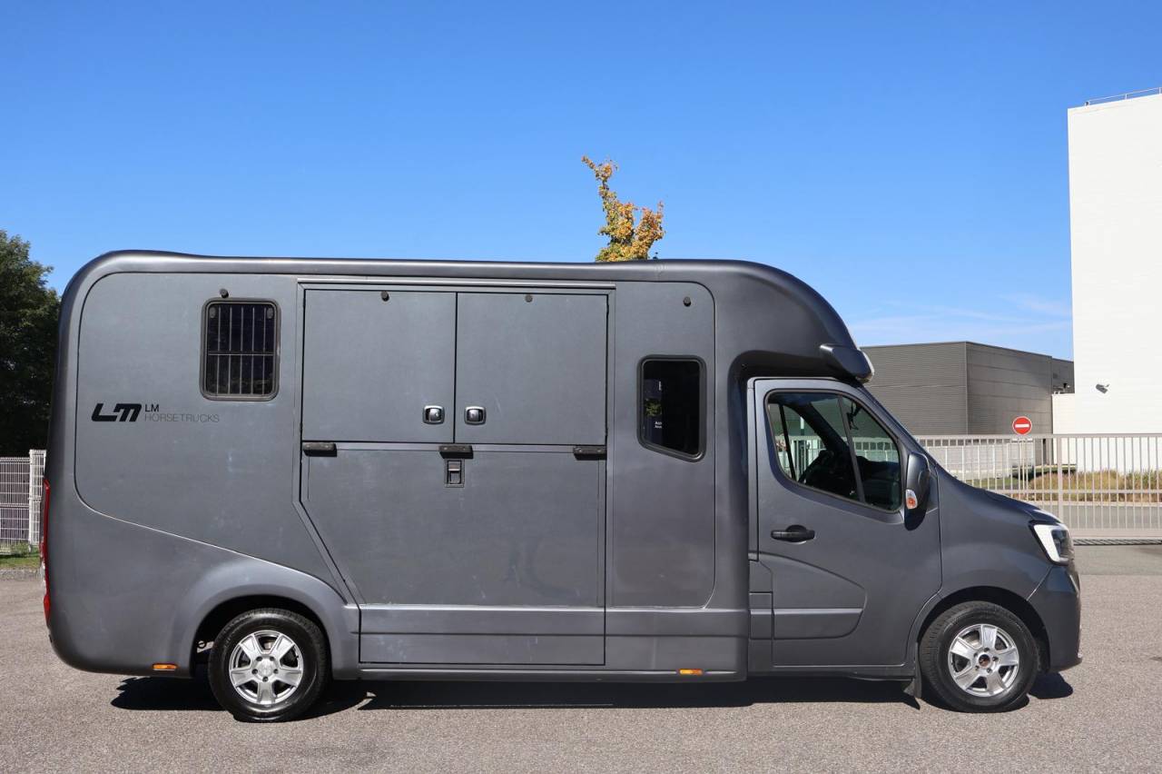 Furgoneta para caballos Krismar KRISMAR 2021 De segunda mano