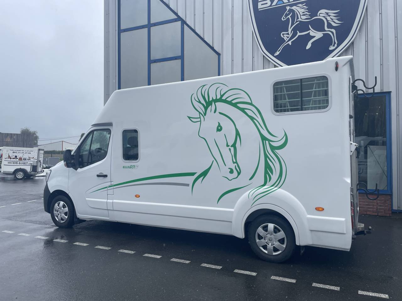 Furgoneta para caballos Barbot master 2020 De segunda mano