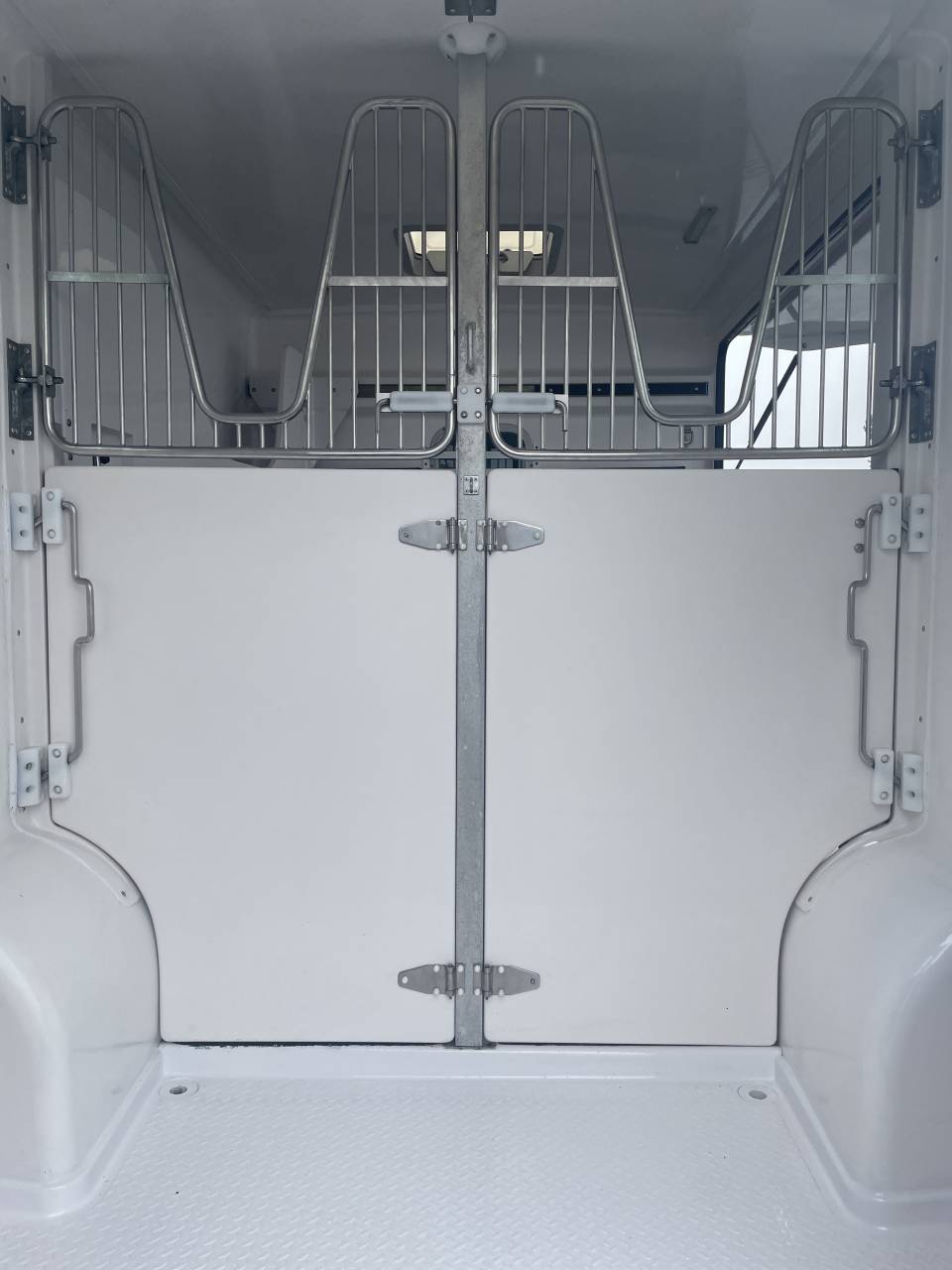 Furgoneta para caballos Barbot master 2020 De segunda mano
