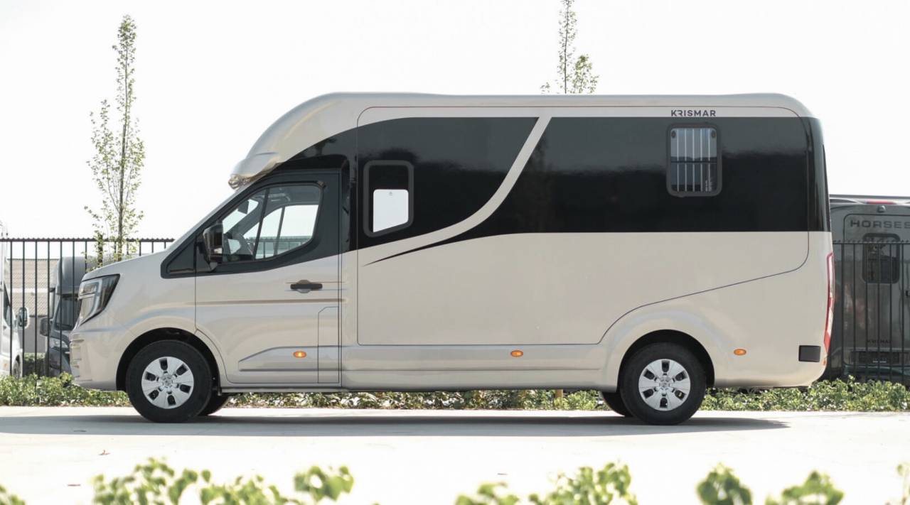 Furgoneta para caballos Krismar HARAS LONG 2026 Nuevo