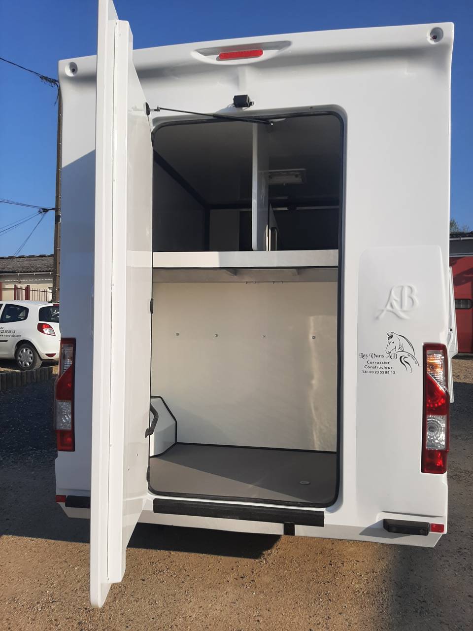 Furgoneta para caballos Renault Master 2018 De segunda mano