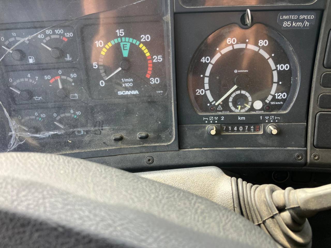 Cami&oacute;n para caballos Scania Scania 93M280  1996 De segunda mano