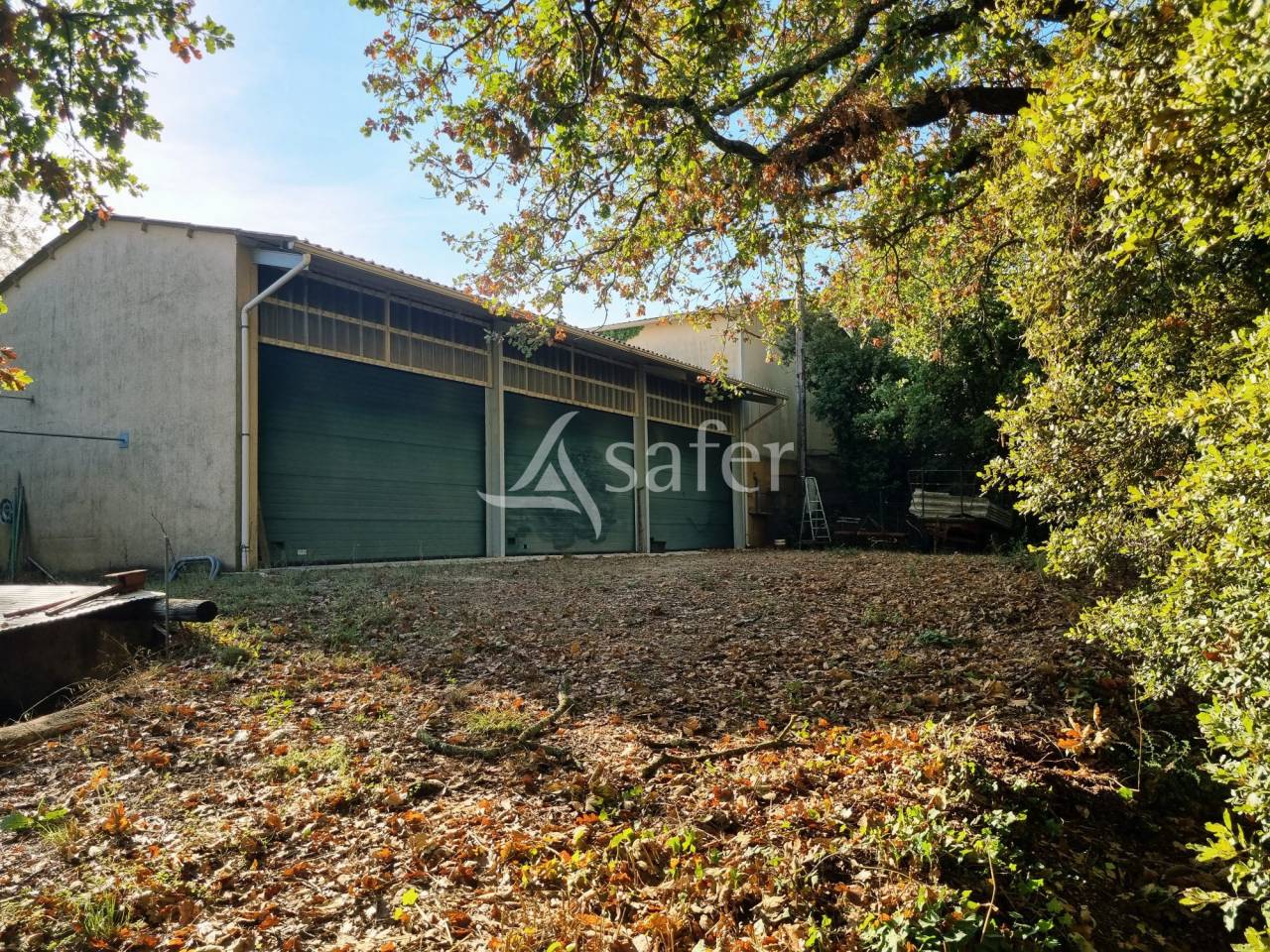 Explotaci&oacute;n agr&iacute;cola En venta Gard