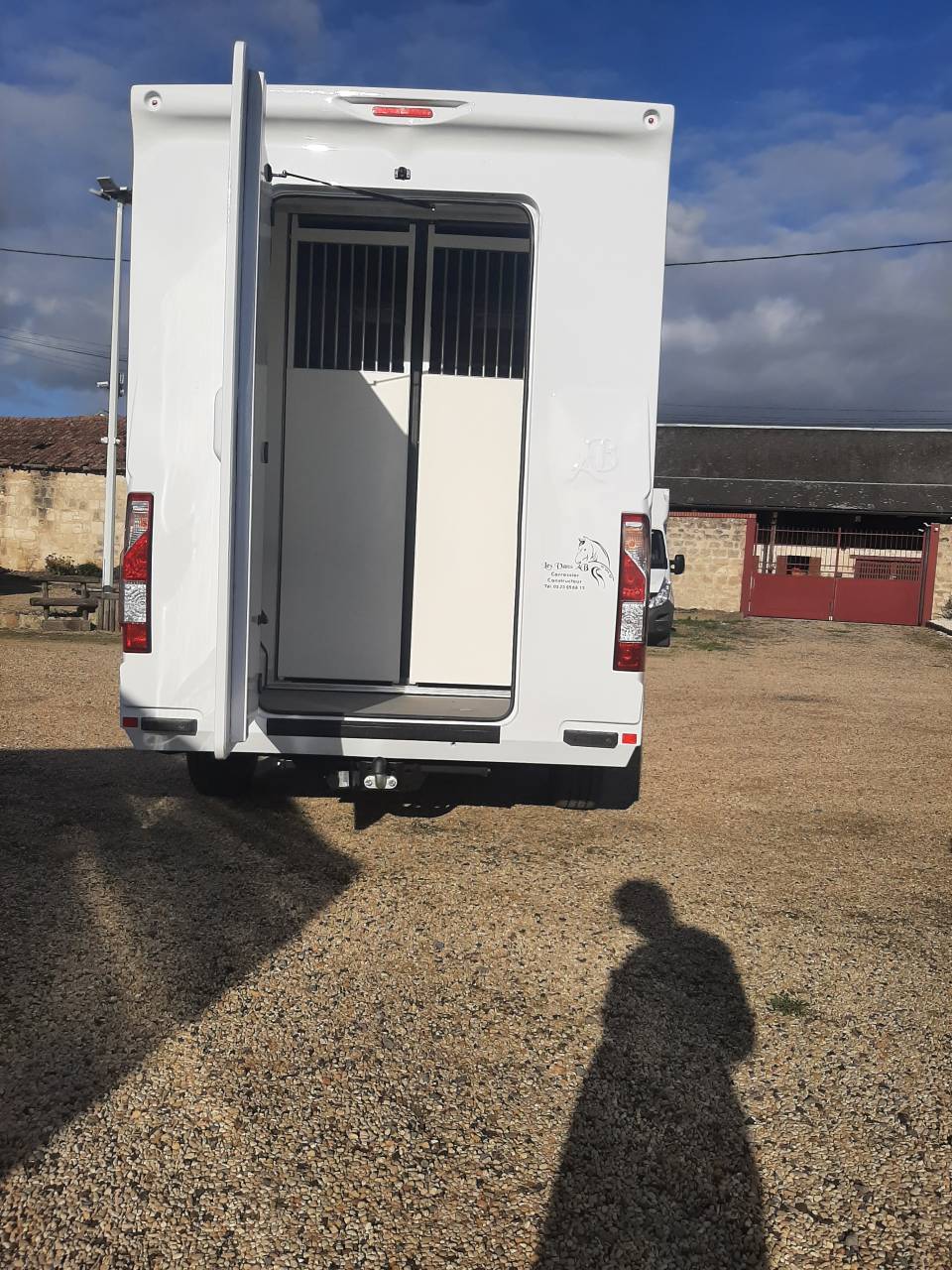 Furgoneta para caballos Renault Master 2022 De segunda mano