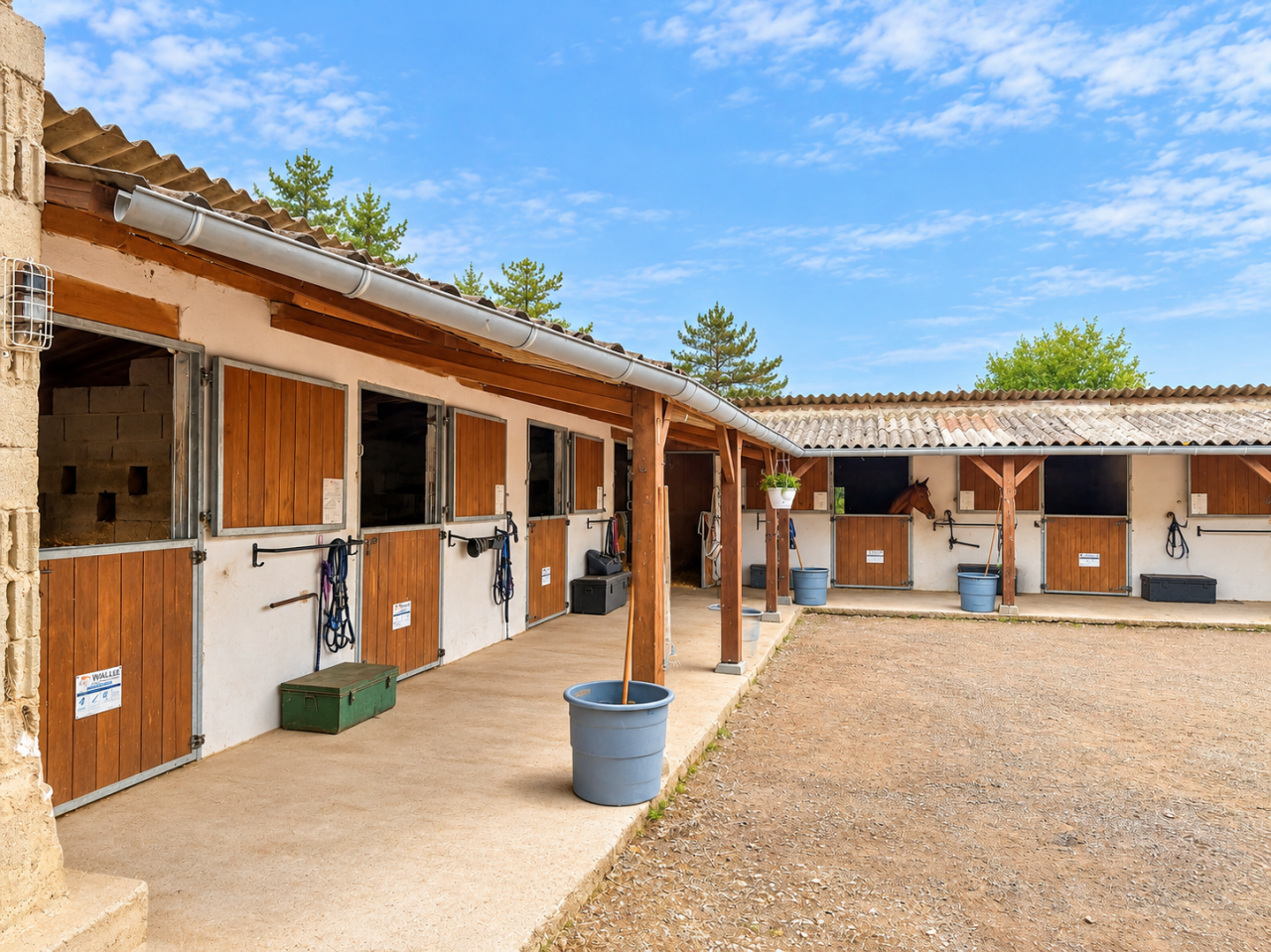 Cuadra de propietarios En venta Lot y Garona