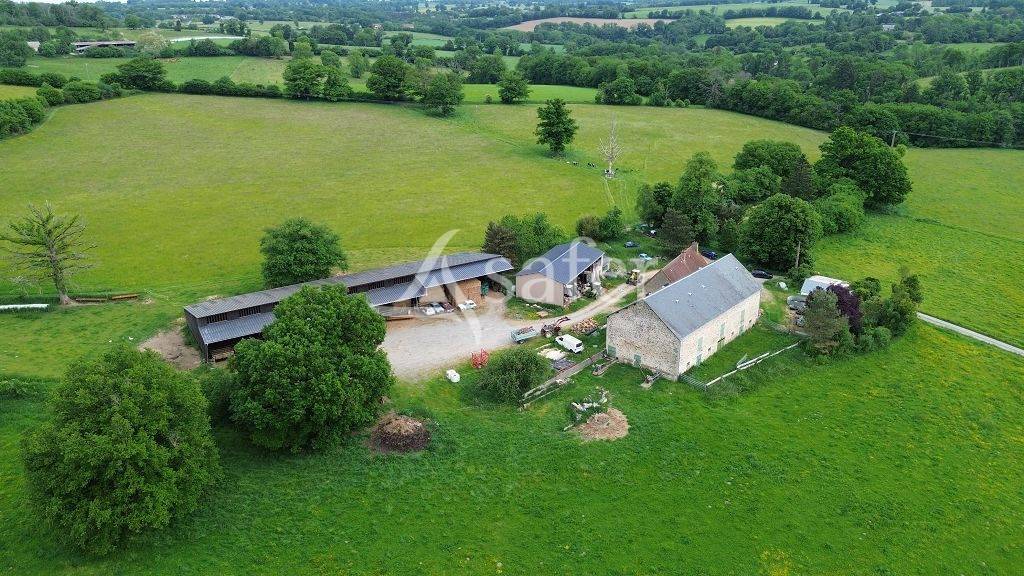Explotaci&oacute;n agr&iacute;cola En venta Creuse