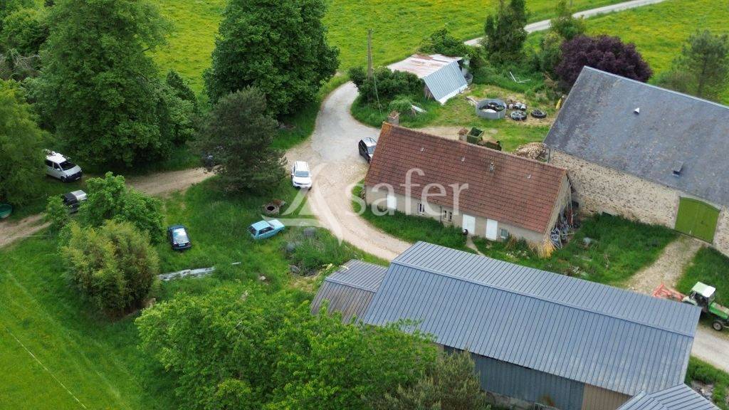 Explotaci&oacute;n agr&iacute;cola En venta Creuse