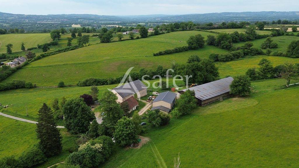 Explotaci&oacute;n agr&iacute;cola En venta Creuse