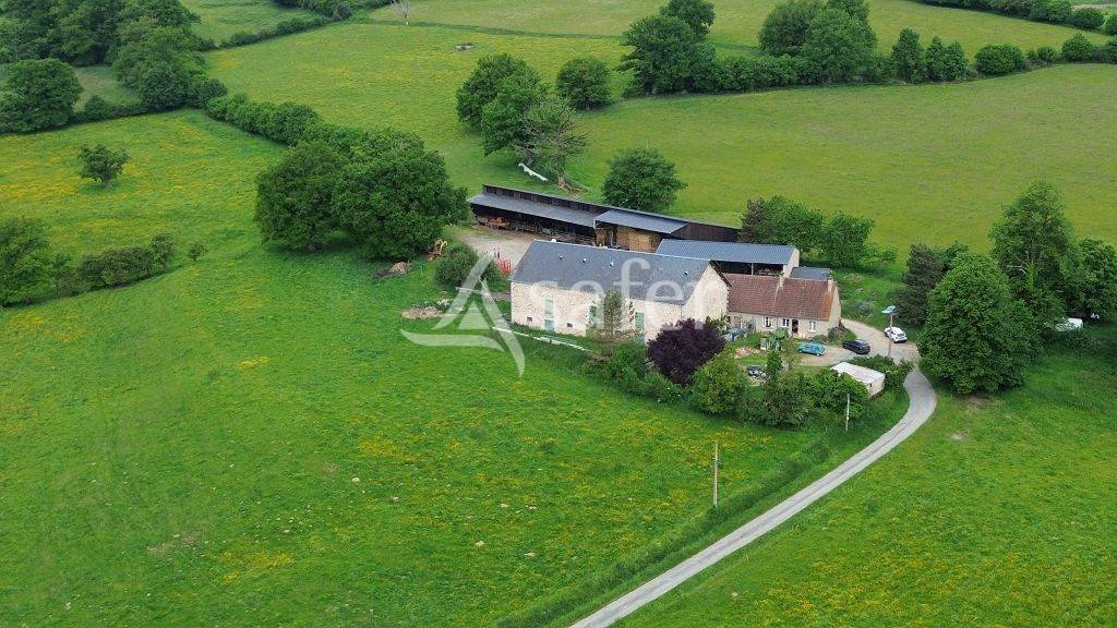 Explotaci&oacute;n agr&iacute;cola En venta Creuse