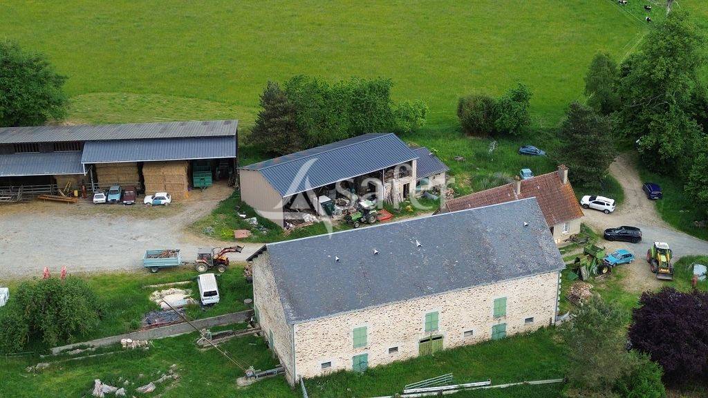 Explotaci&oacute;n agr&iacute;cola En venta Creuse