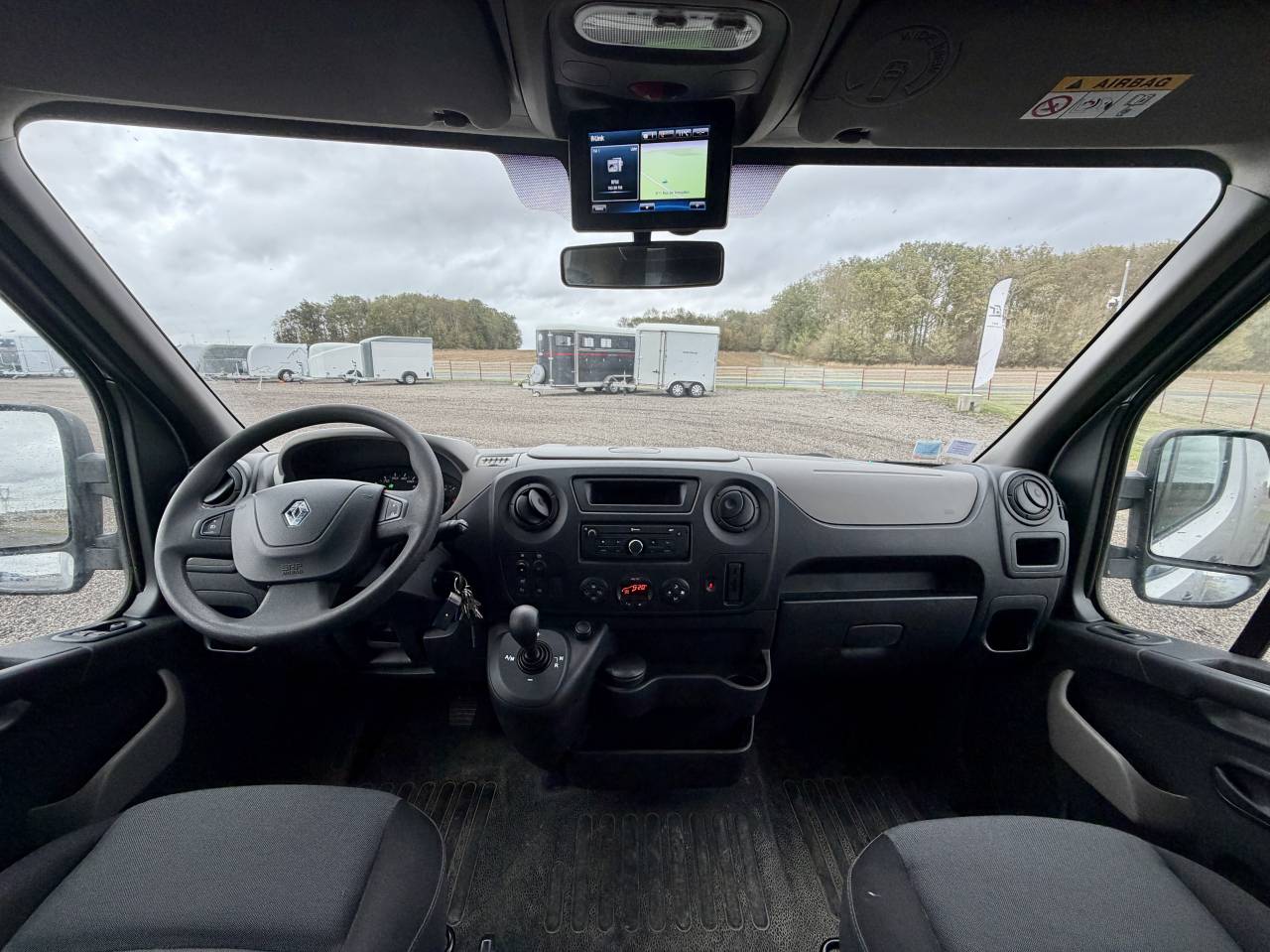 Furgoneta para caballos Renault Theault PROTEO  2018 De segunda mano