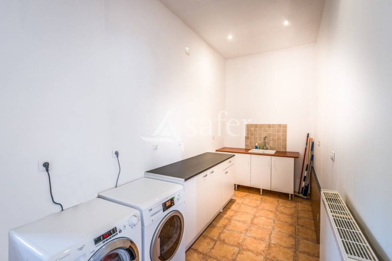 Propiedad ecuestre En venta Vend&eacute;e