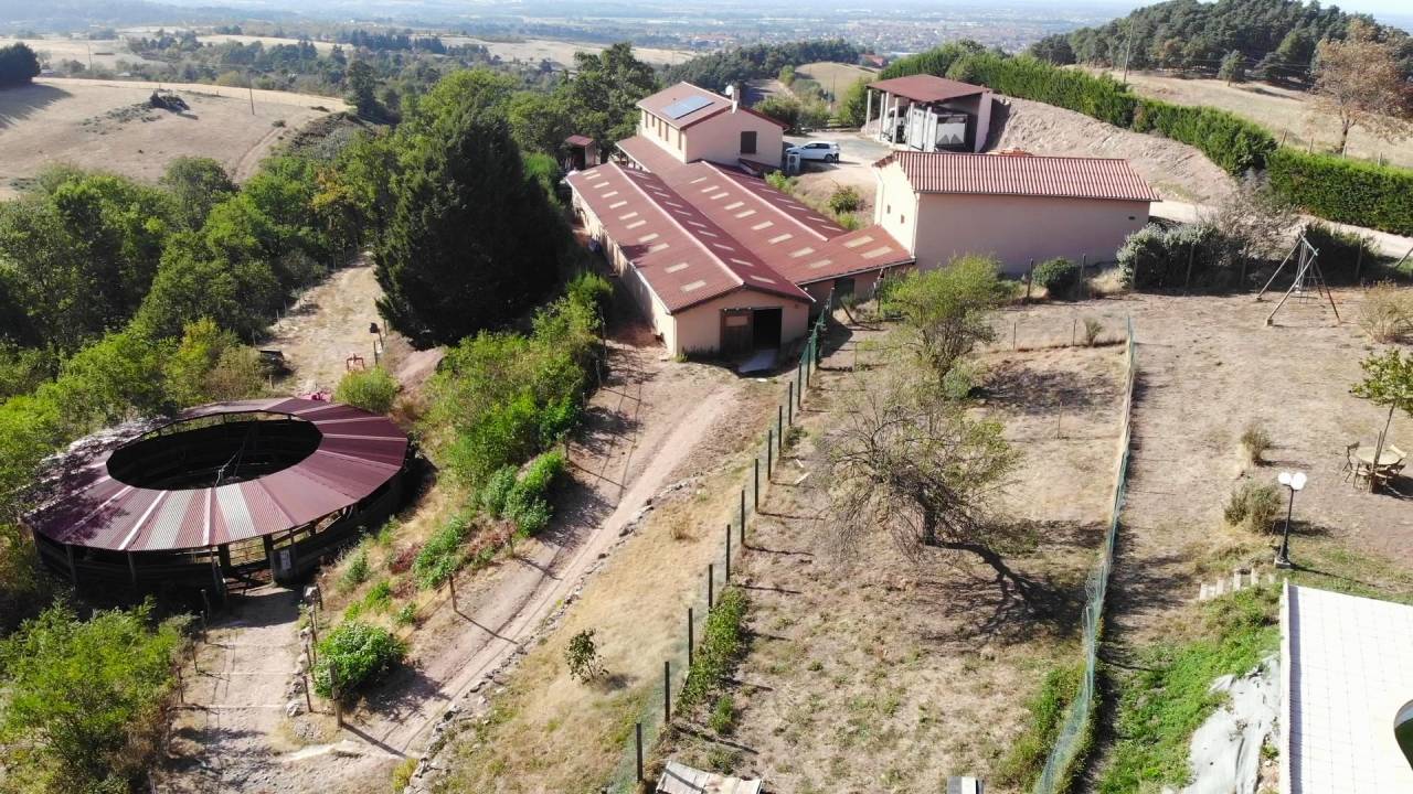 Cuadra de propietarios En venta Loira