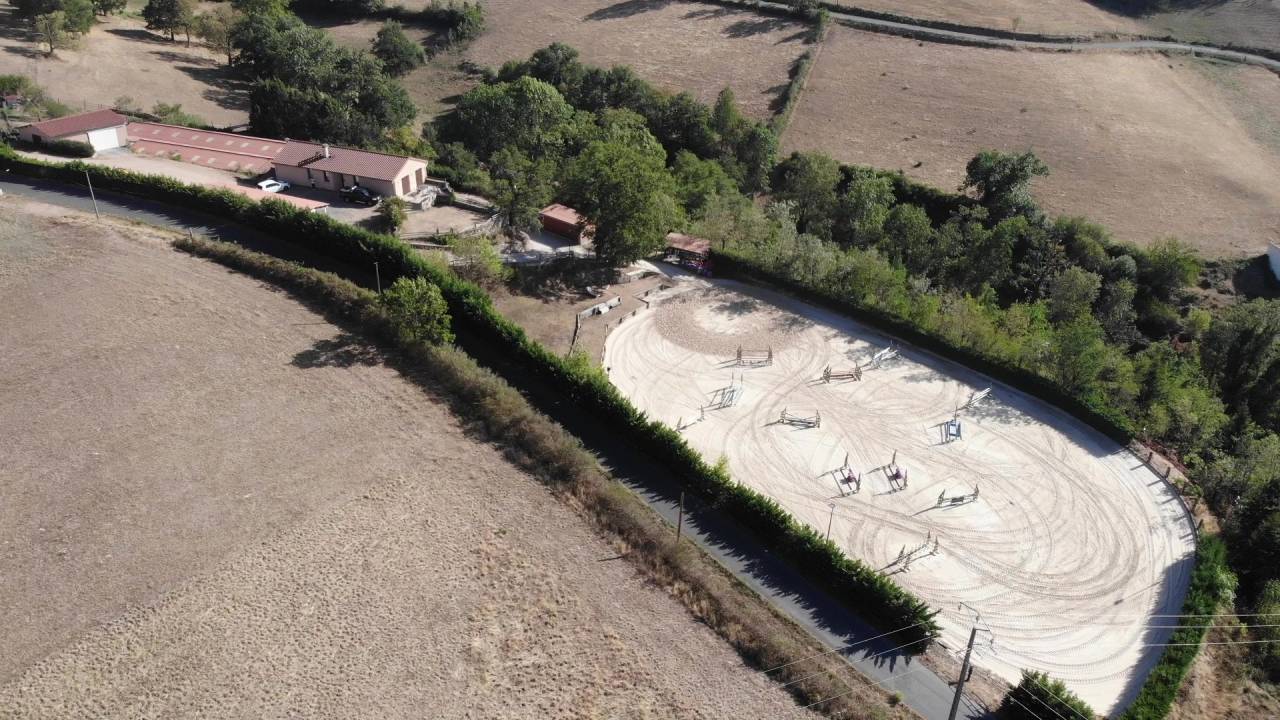 Cuadra de propietarios En venta Loira