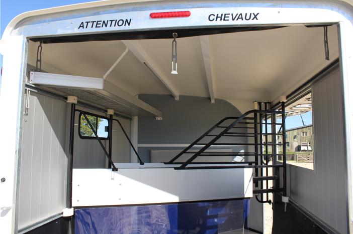 Van caballos Cheval Liberté MINIMAX 3 Caballos 2025 Nuevo