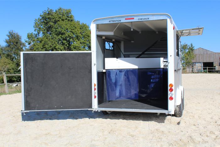 Van caballos Cheval Liberté MINIMAX 3 Caballos 2025 Nuevo