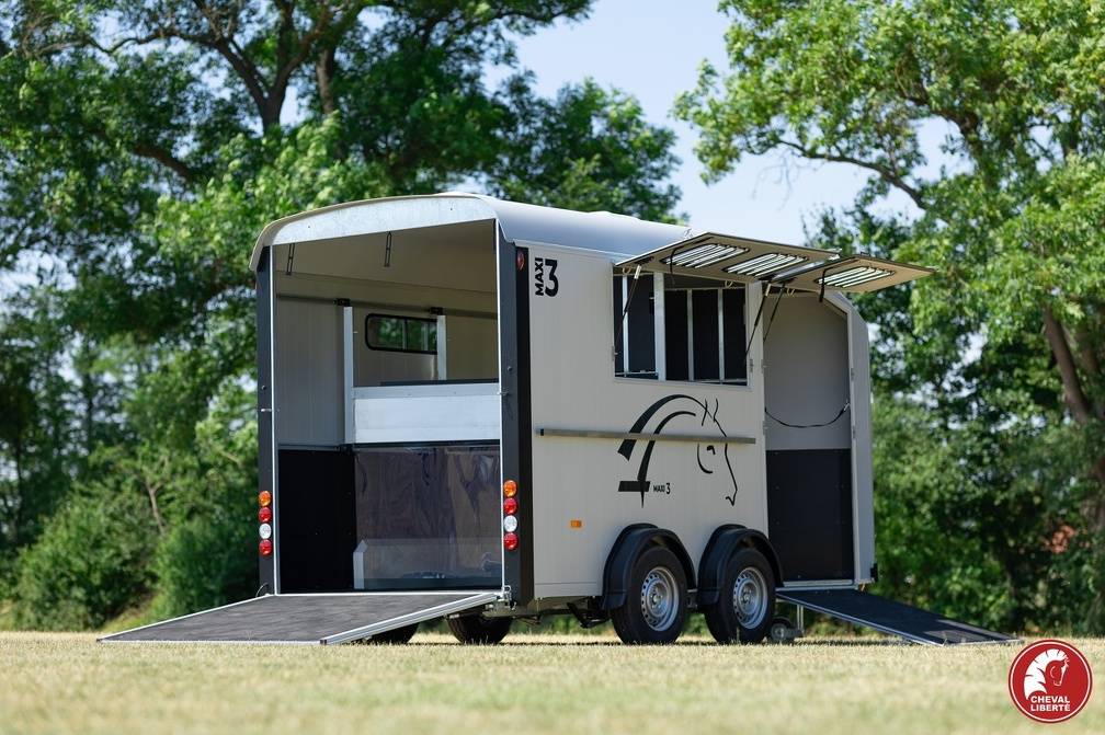 Van caballos Cheval Liberté MINIMAX 3 Caballos 2025 Nuevo
